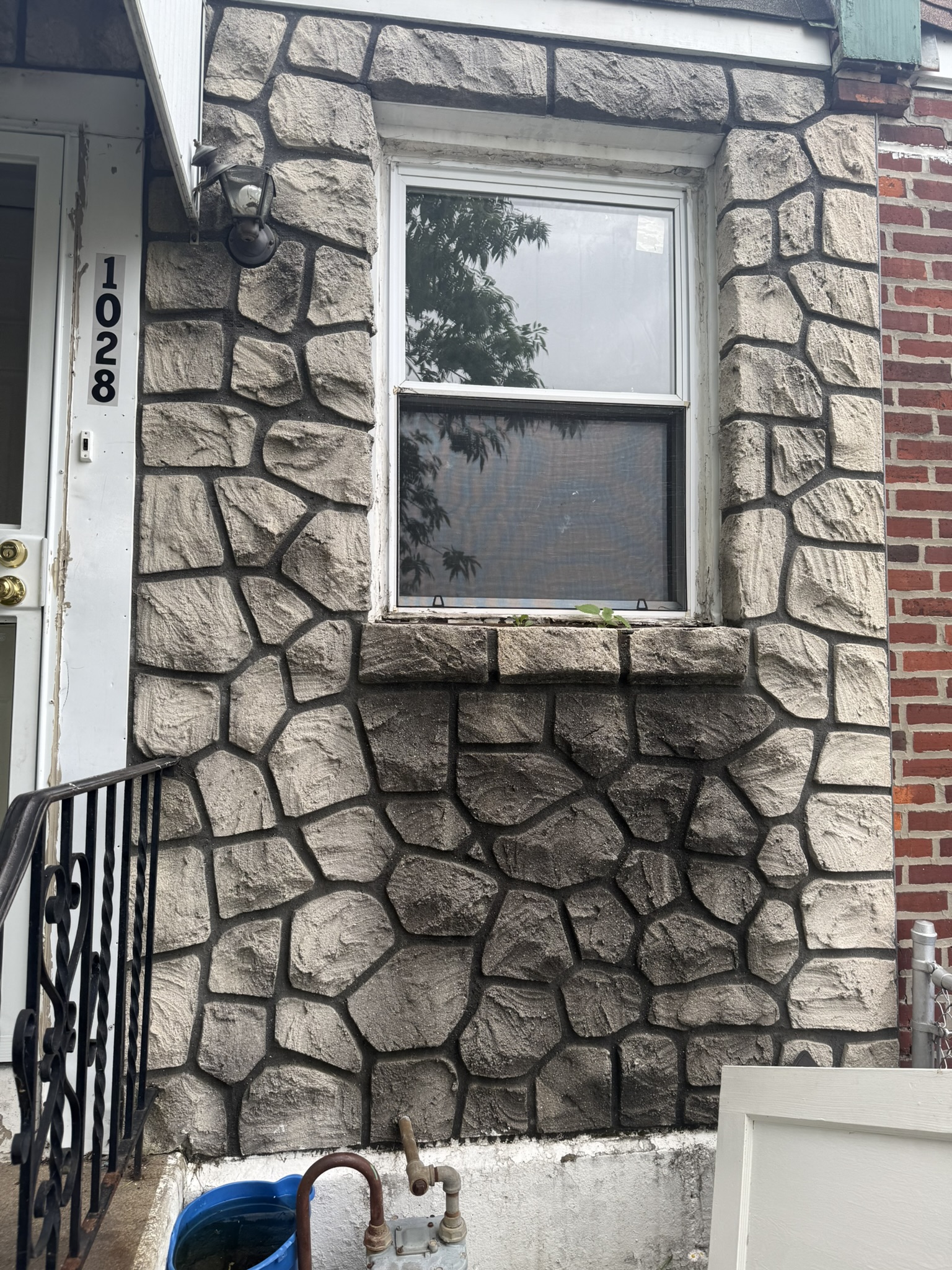 Patio before pressure washing